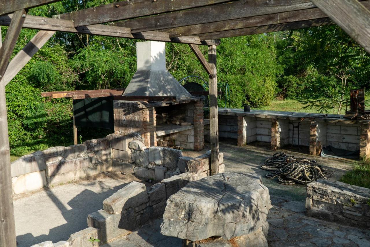 Julijud, Heated Pool, Jacuzzi, Dome And Sauna Brajkovici  Kültér fotó